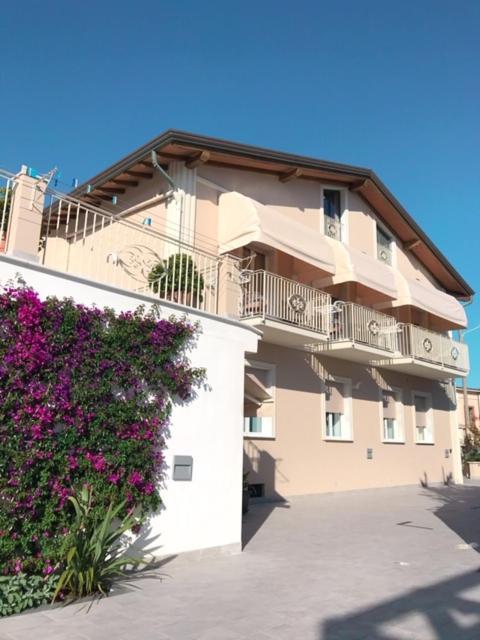 Residence Stella Marina di Massa Esterno foto